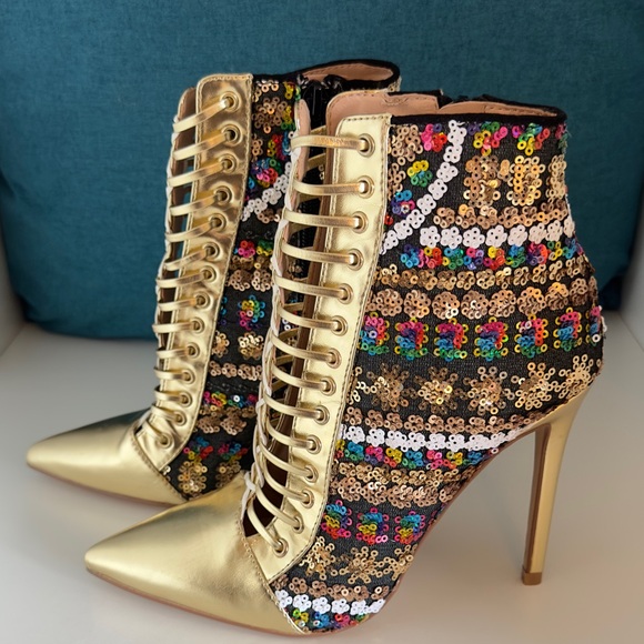 Full On Glam Gold Multicolored Sequined Stiletto Booties - Faux Lace Up - Sz 7 - Picture 3 of 16